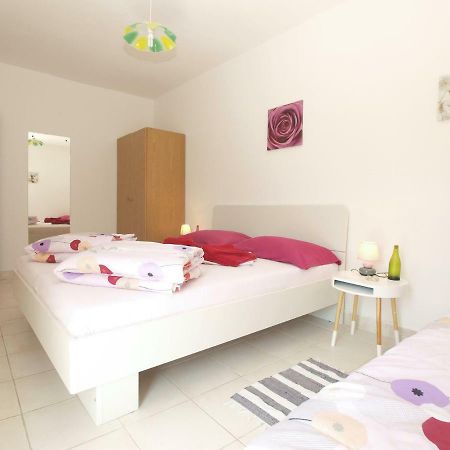 Apartments Davor 1676 บานโจเล ภายนอก รูปภาพ