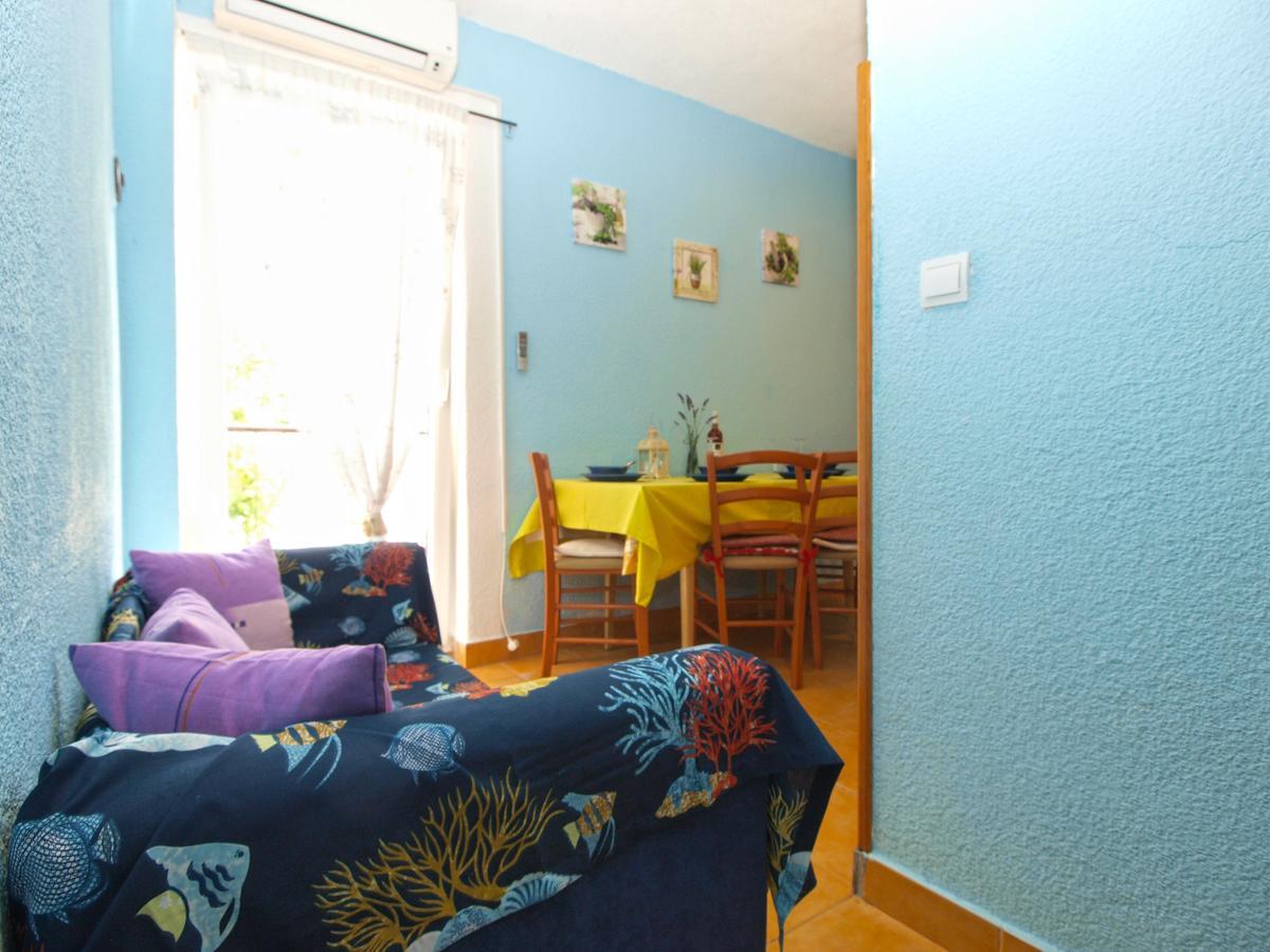 Apartments Davor 1676 บานโจเล ภายนอก รูปภาพ
