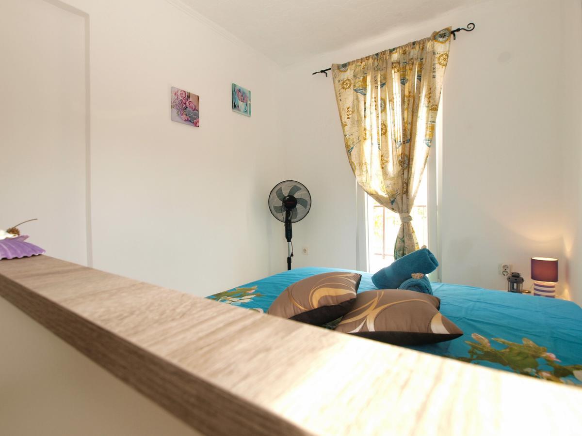 Apartments Davor 1676 บานโจเล ภายนอก รูปภาพ