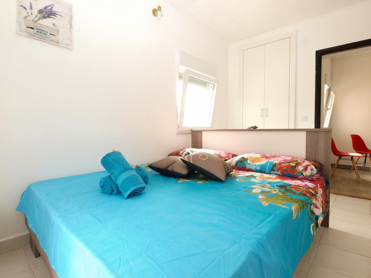 Apartments Davor 1676 บานโจเล ภายนอก รูปภาพ