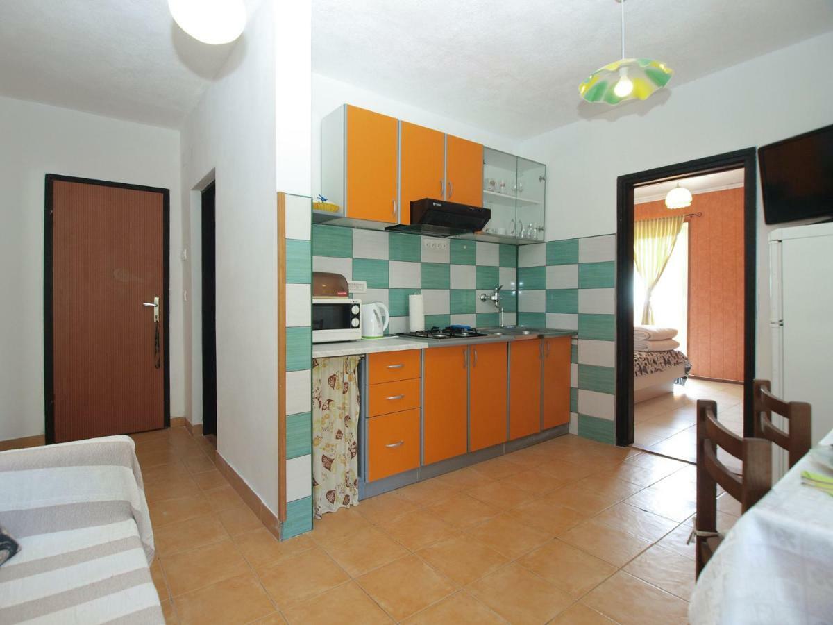 Apartments Davor 1676 บานโจเล ภายนอก รูปภาพ